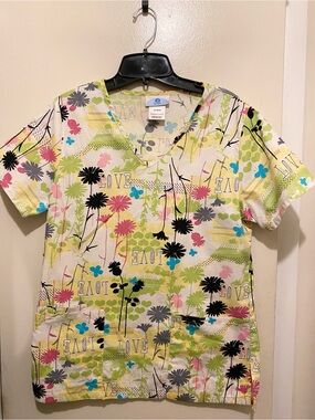 C) Simply Basic XS Floral Scrubs Top With Love Design